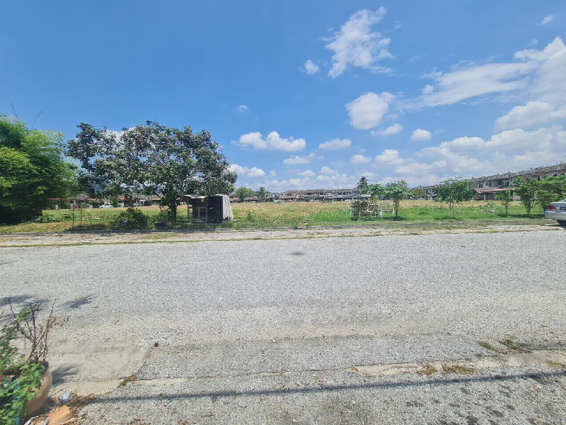 Rumah 2 Tingkat DEPAN PADANG Untuk Dijual di Halaman Ampang, Ipoh Perak - photo 4