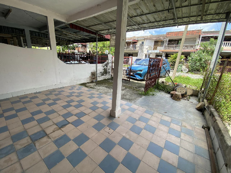 Rumah Teres 2 Tingkat [Low cost] Untuk Dijual Di Taman Klebang Jaya Ipoh - photo 2