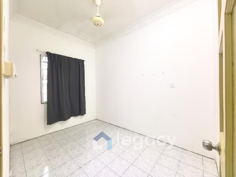 Rumah Teres Setingkat Untuk Di Jual di Taman Perkasa Teluk Intan Perak - photo 11