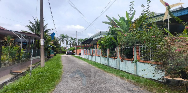 Tanah Lot luas Di Pekan Sitiawan For Sale !! - photo 3