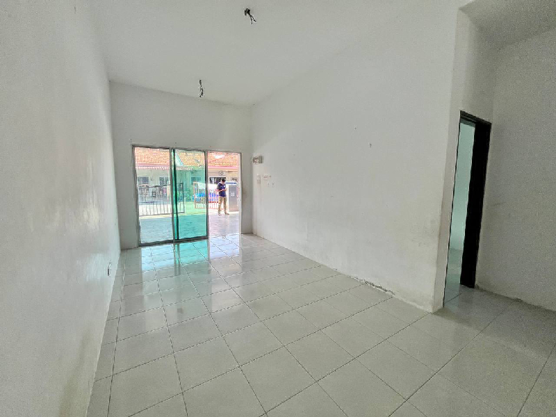 Rumah Teres Setingkat Untuk Dijual Di Taman Dipang Permai Kampar - photo 4