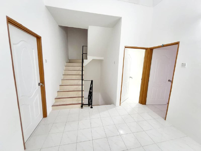 2.5 Storey Fully Furnished House for Sale  FREEHOLD  Near AEON Station 18, Ipoh - photo 5