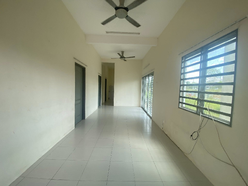 Rumah Teres Setingkat Di Taman Universiti Tronoh Untuk Dijual - photo 4