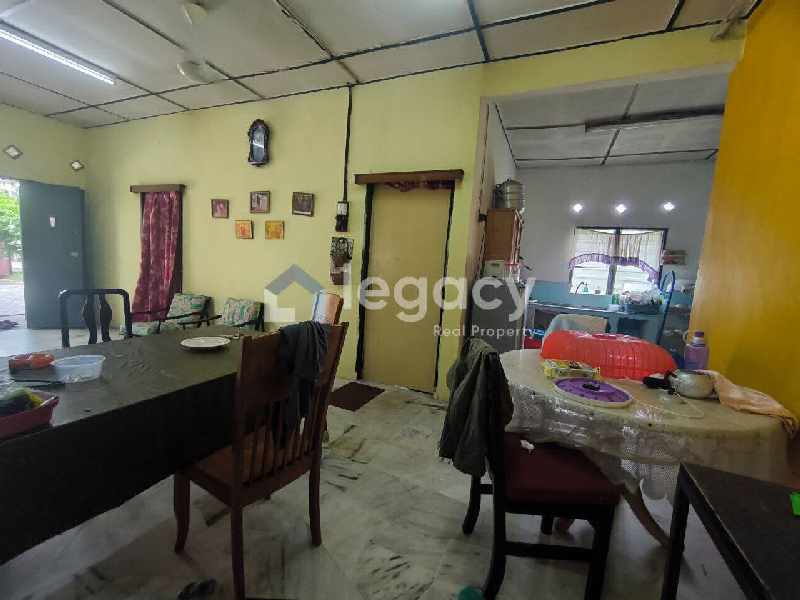 Banglo Luas di Kampung Serdang, Sitiawan Untuk Dijual!.. - photo 12