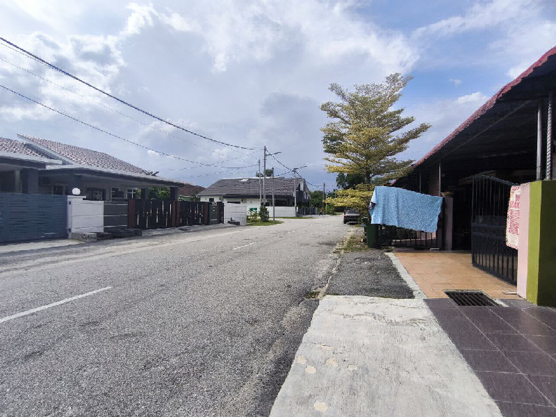 Rumah Di Taman Pinji Ria, Pengkalan Ipoh Untuk Dilepaskan. - photo 3