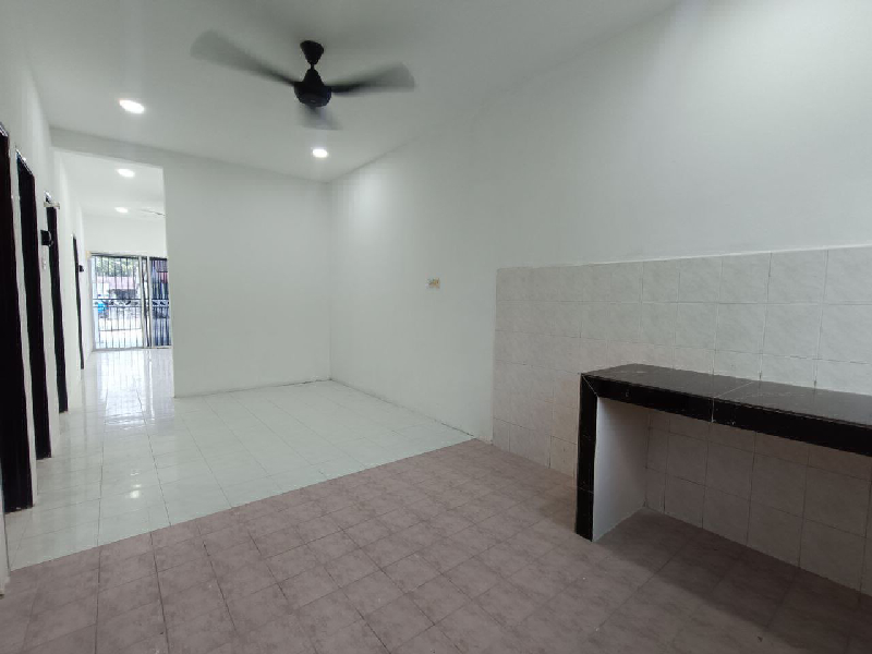 Rumah Teres Setingkat Untuk Dijual Di Taman Damai, Ayer Tawar - photo 8