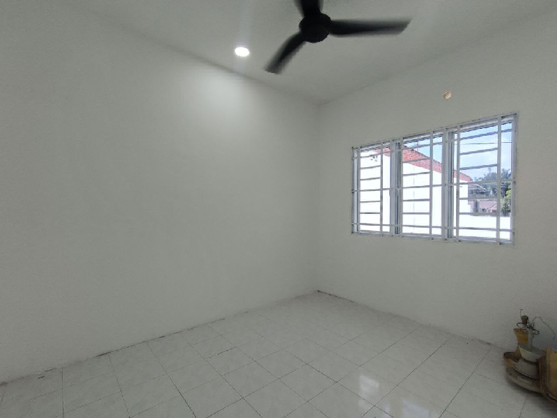 Rumah Teres Setingkat Untuk Dijual Di Taman Damai, Ayer Tawar - photo 11
