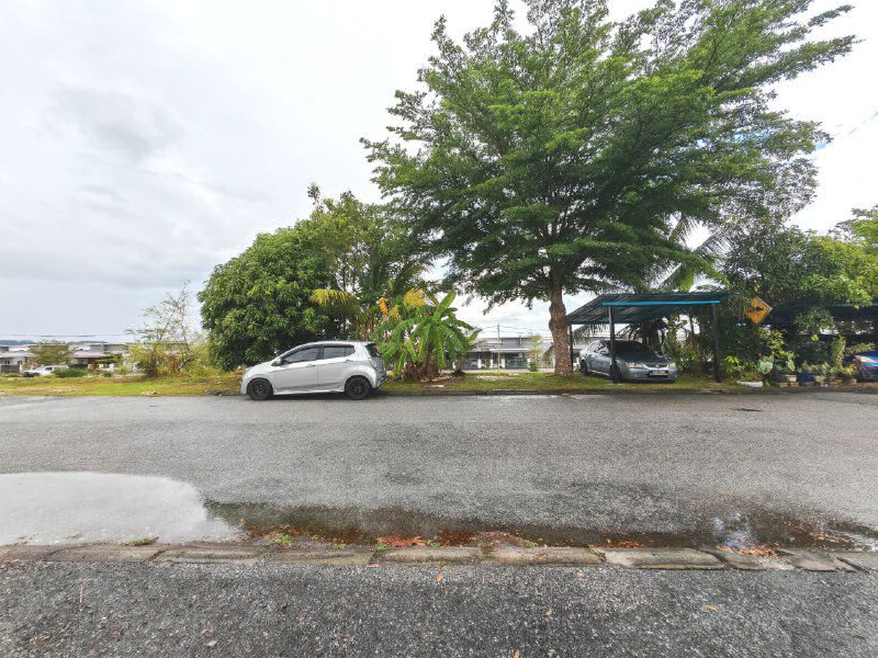 Rumah Teres Setingkat Untuk Dijual Di Taman Lakeville, Seri Iskandar - photo 4