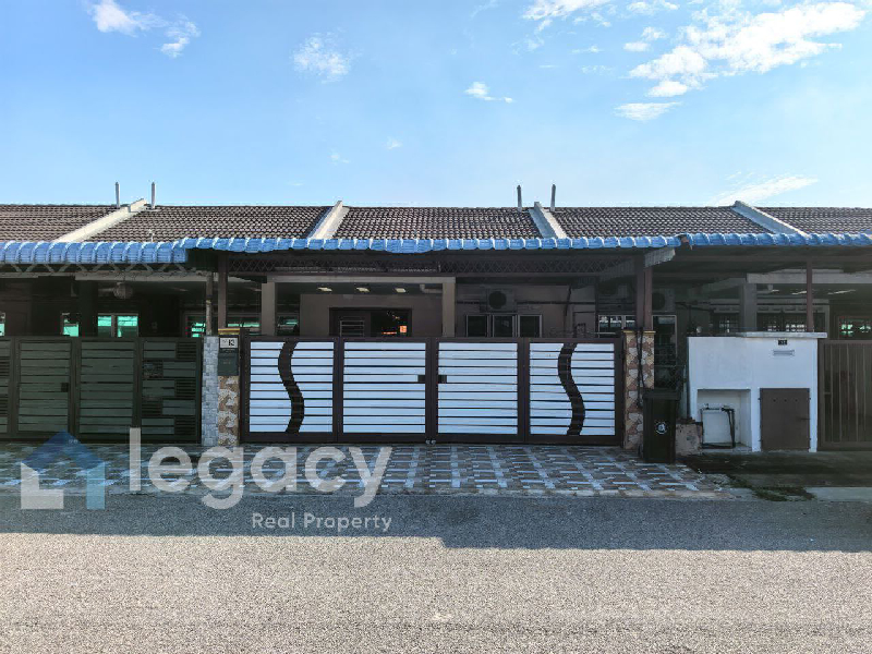 Rumah Teres Setingkat di Kampung Perigi Nenas, Pulau Indah  Pelabuhan Klang