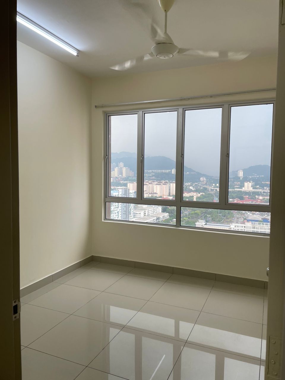 Platinum Lake PV 21, Setapak - photo 12