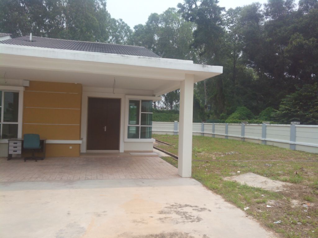 Single storey semi d corner Seremban - photo 3