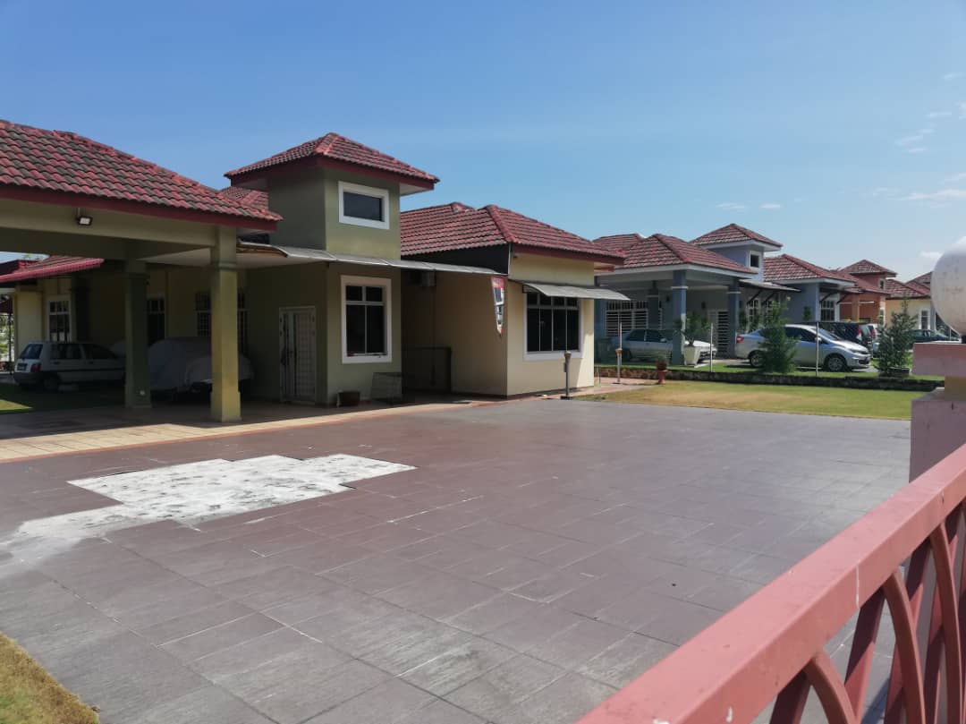 Renovated Single Storey Bungalow in Seremban - photo 4