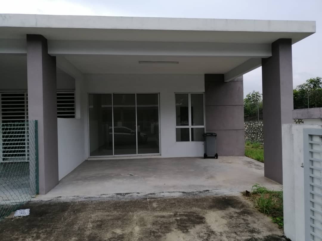 Brand new single storey end lot 22x70 Seremban - photo 2