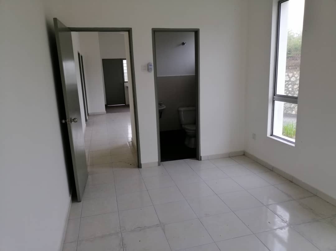Brand new single storey end lot 22x70 Seremban - photo 5