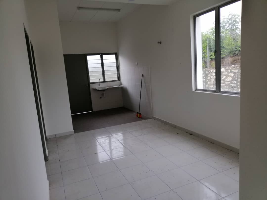 Brand new single storey end lot 22x70 Seremban - photo 7