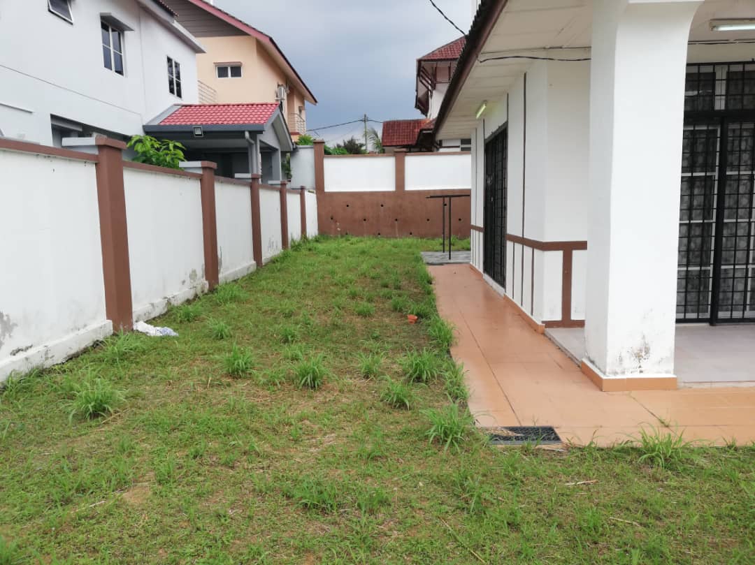 Double Storey Bungalow in Rasah Kemayan Seremban 2 - photo 9