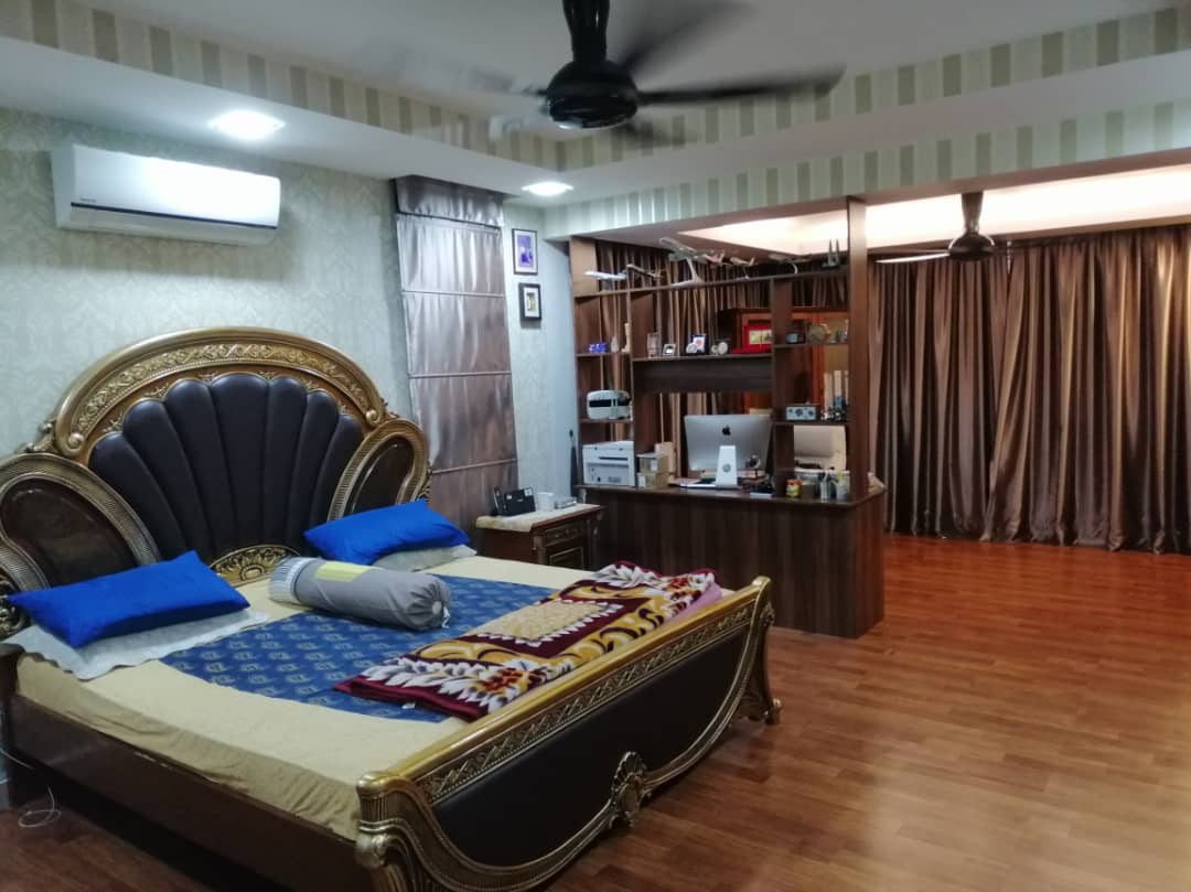 Two and a half storey semi d house in Seremban 2 - photo 9