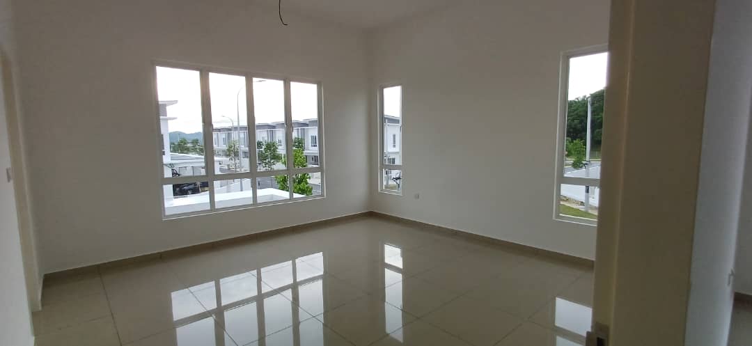 Brand New Double Storey Corner Lot with large land - photo 5