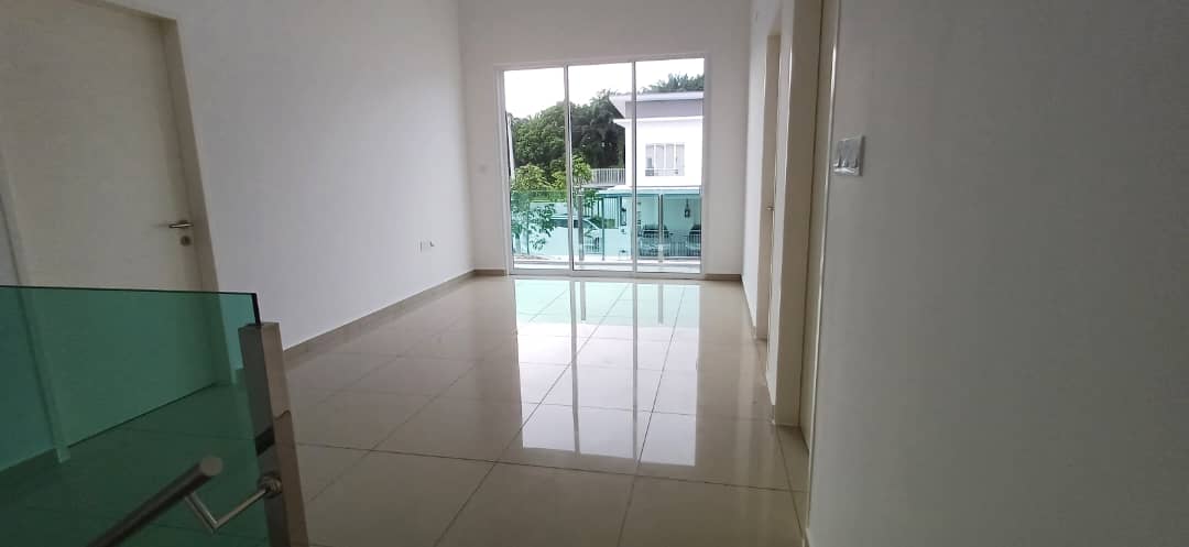 Brand New Double Storey Corner Lot with large land - photo 8