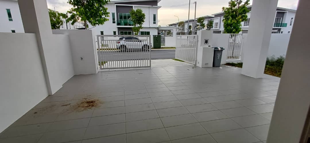 Brand New Double Storey Corner Lot with large land - photo 10