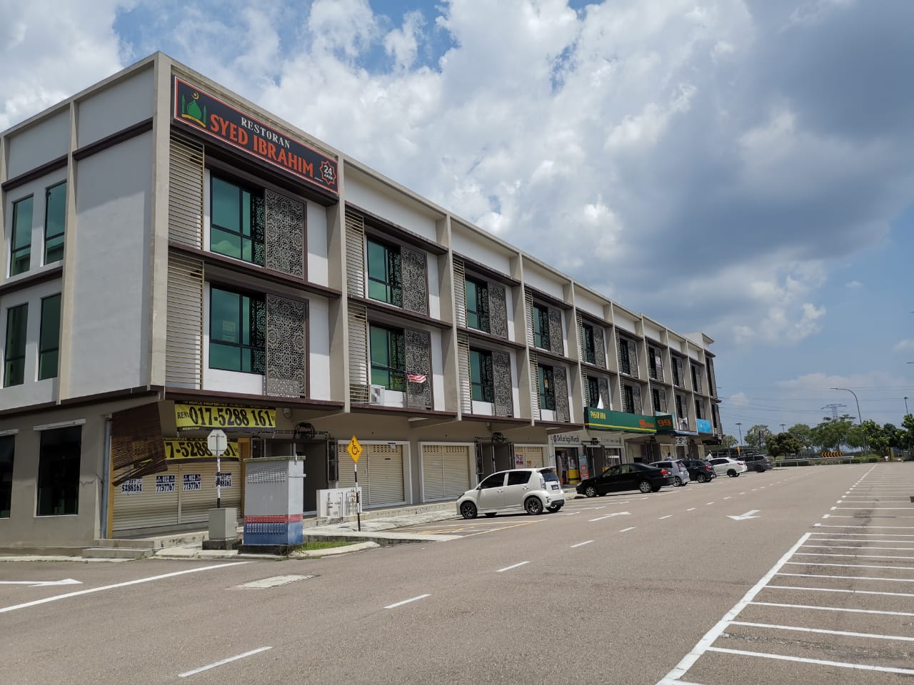 Bandar Cemerlang new shop first floor for rent - photo 2