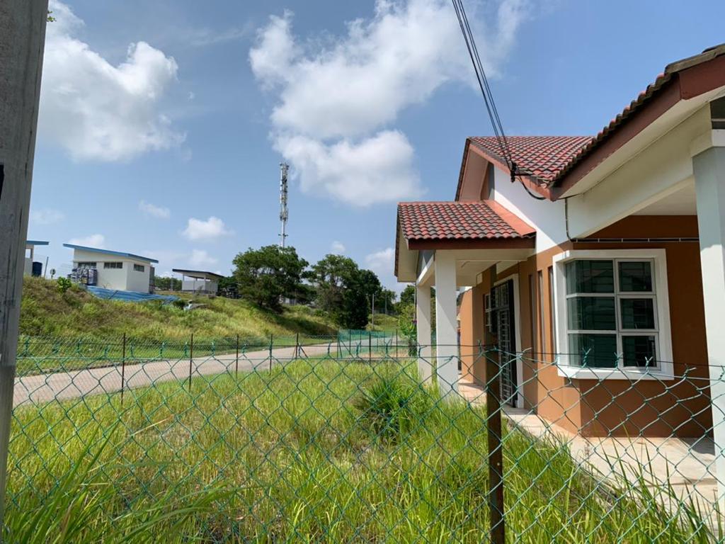 Desaru sri penawar 1 storey corner lot big land - photo 8
