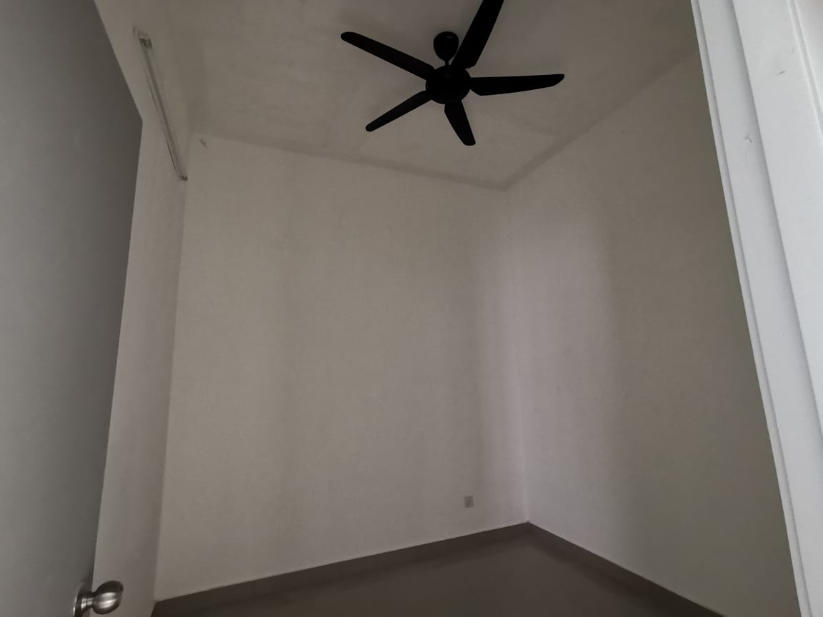 Amber Hills Kangkar Pulai Brand New 1 sty cluster - photo 4