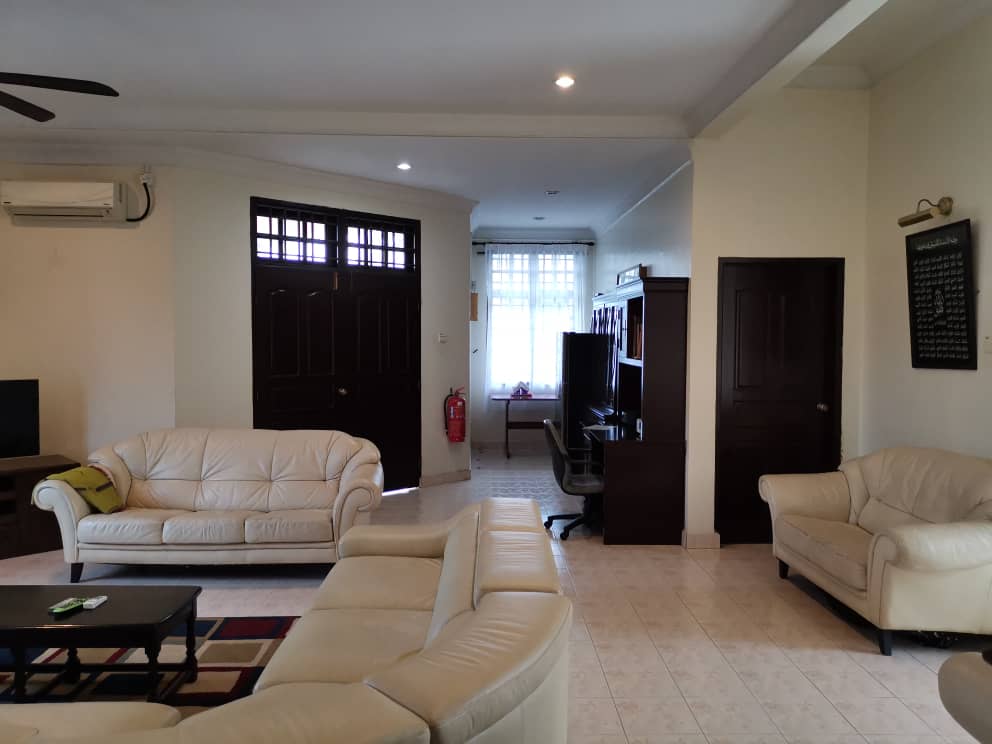 3 storey bungalow jb town Nong Chik 6103sf - photo 2