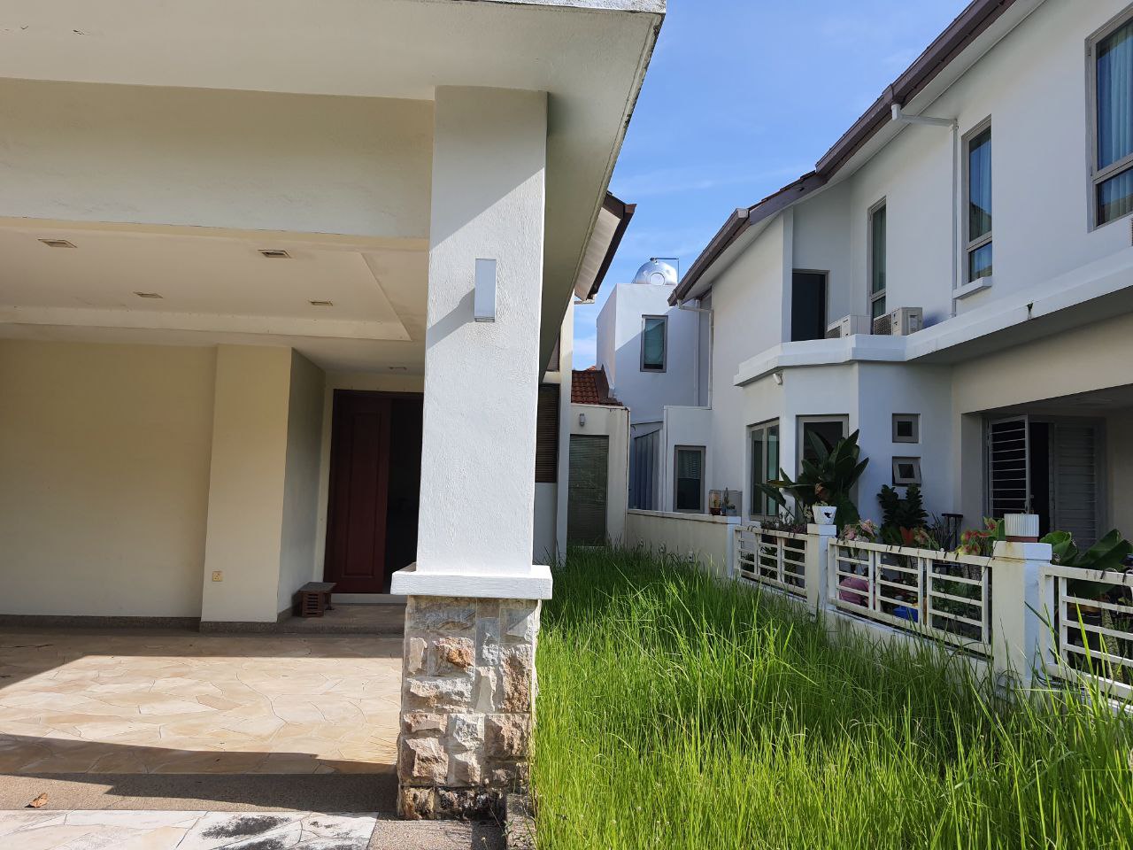 2sty ZERO LOT BUNGALOW KK HILL KEMUMING by Jb - photo 2
