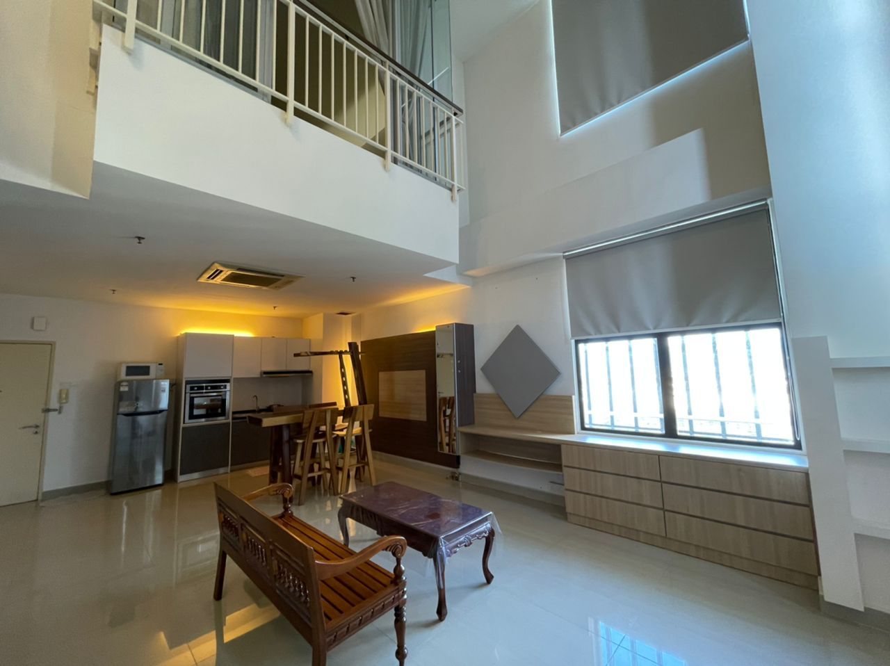 E Suite-Designer, Emerald Avenue Duplex - photo 8