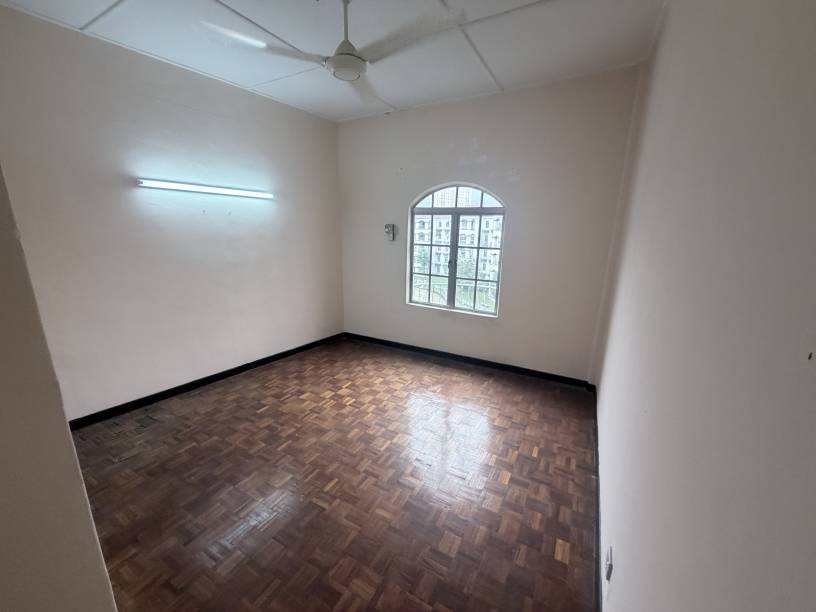 Casa Venicia Apartment, Taman Bukit Idaman - photo 8