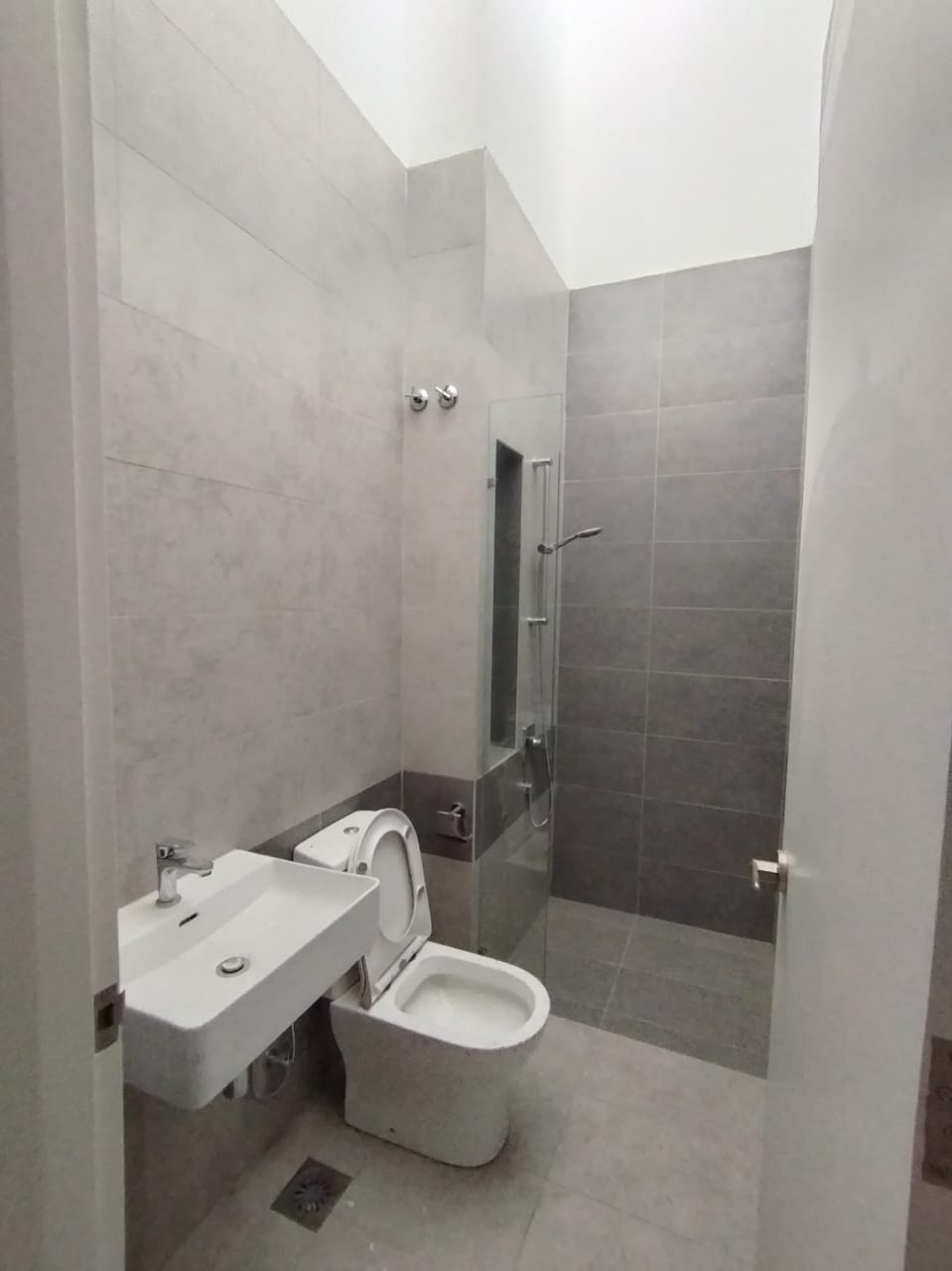 Hampton Residences, Sungai Buloh - photo 13