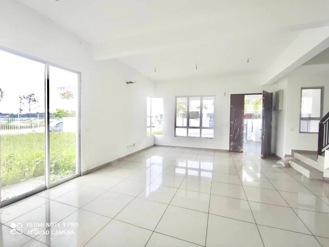 Double Storey Corner Lot House Livia Bdr Rimbayu - photo 3