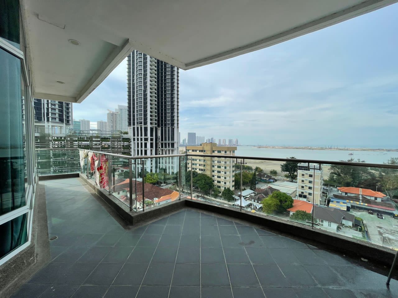 H residence ...