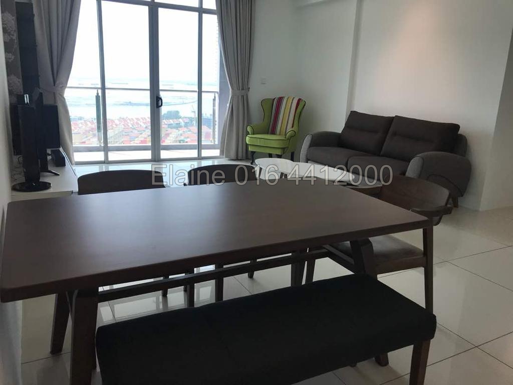 City residence - photo 2