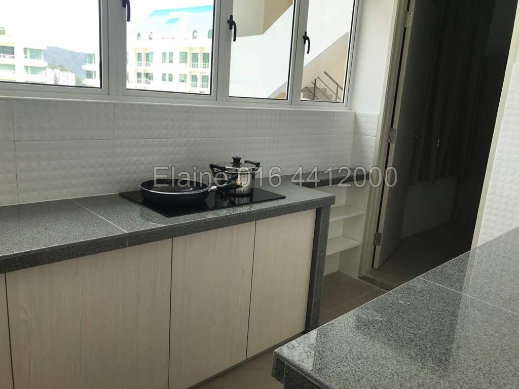 City residence - photo 4