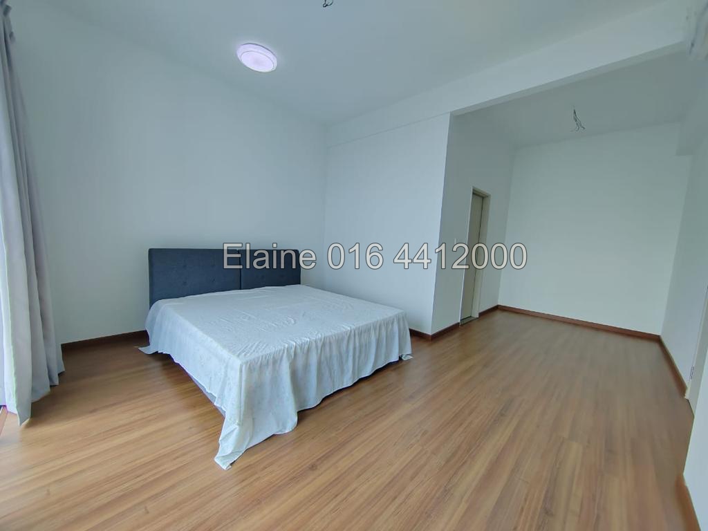City residence - photo 3