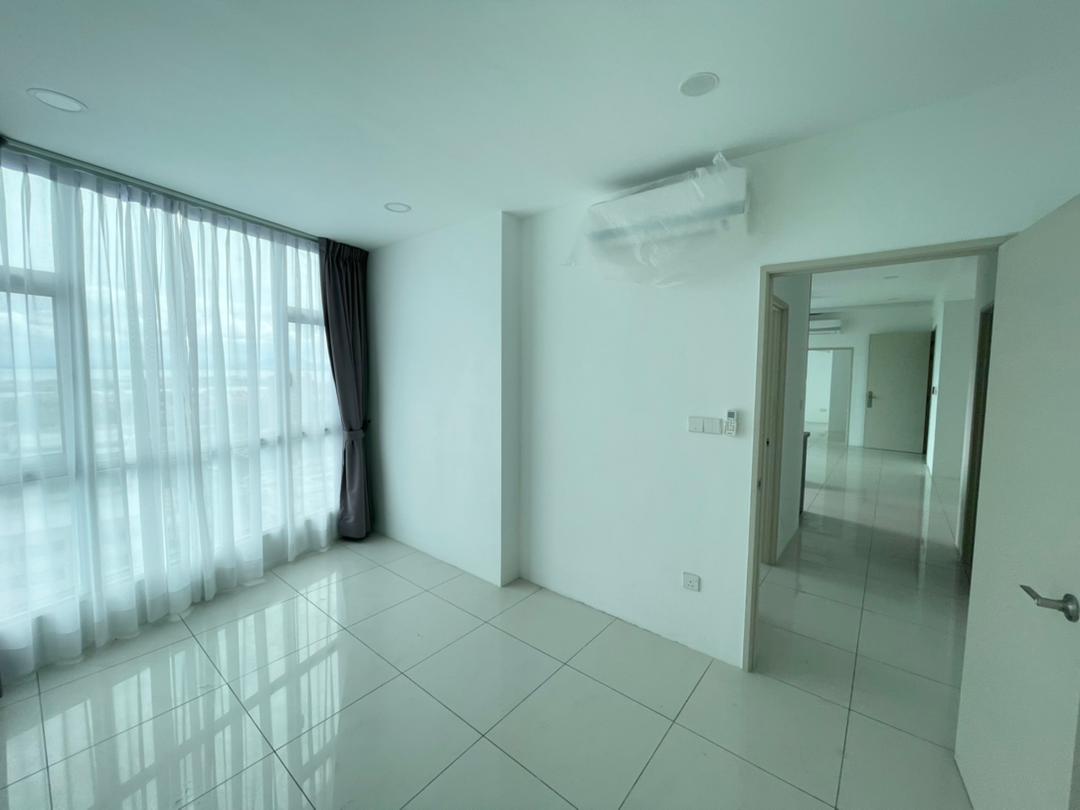 City residence - photo 3