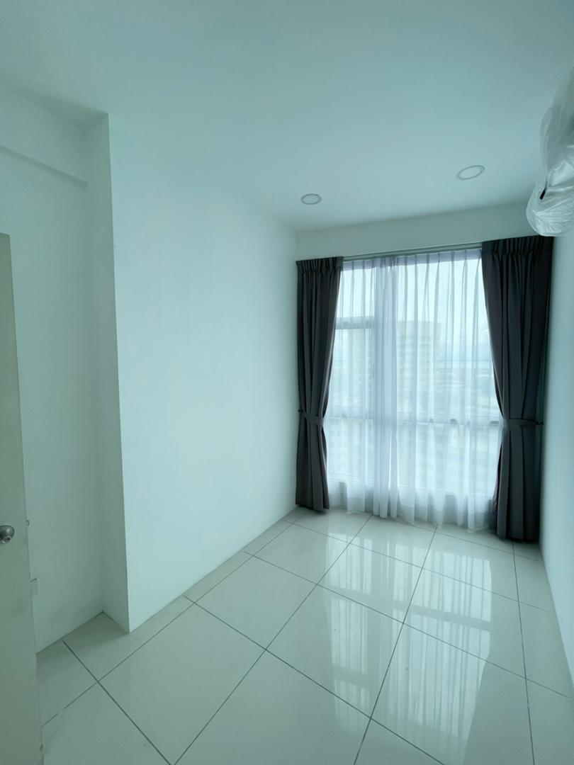 City residence - photo 7