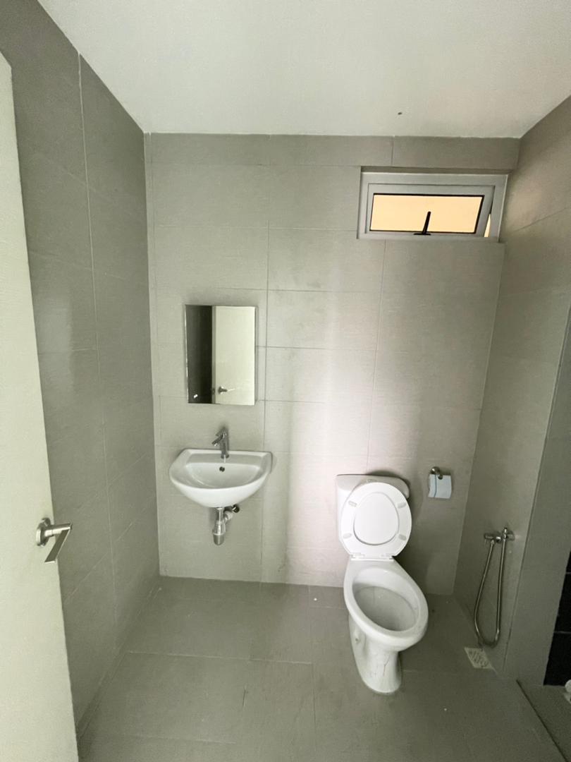 City residence - photo 8