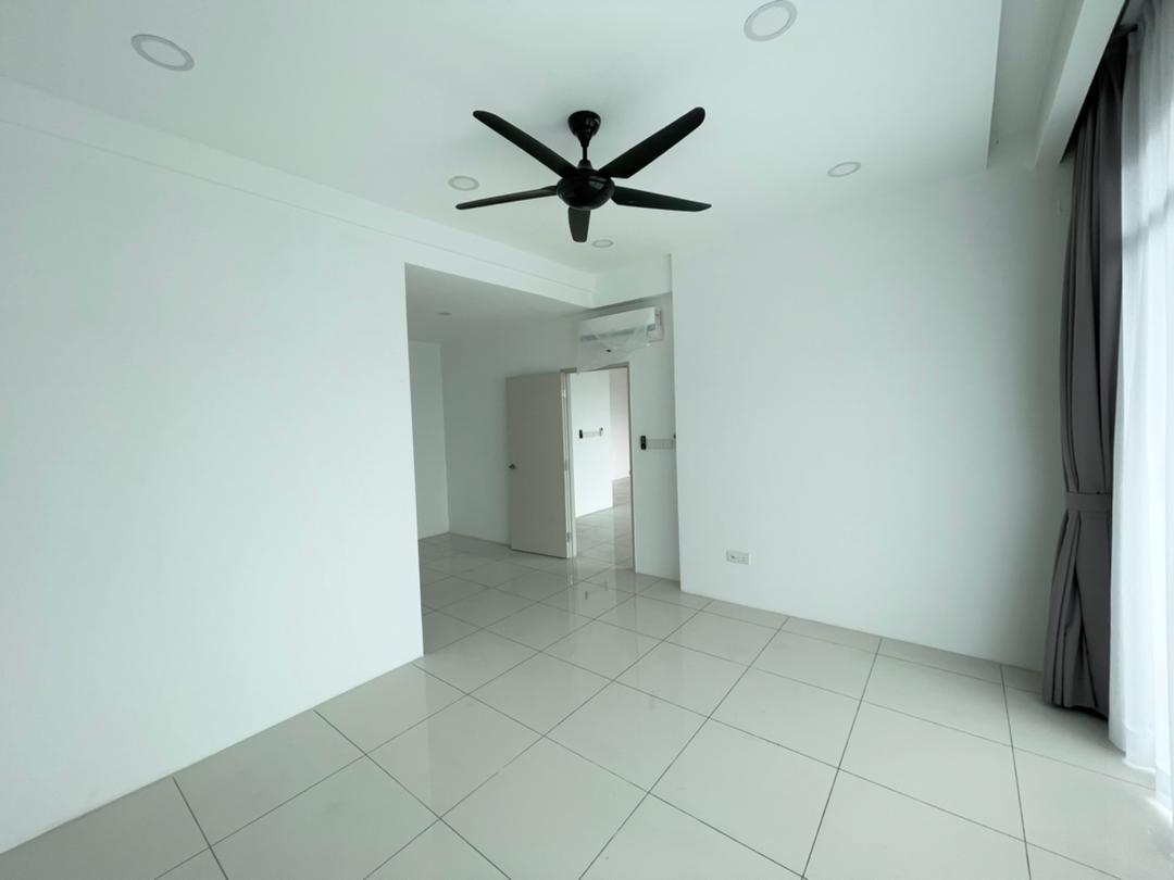 City residence - photo 11