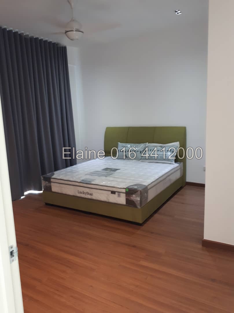 City residence - photo 2