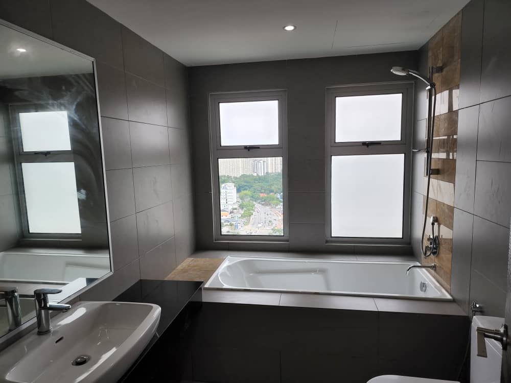 City residence - photo 6