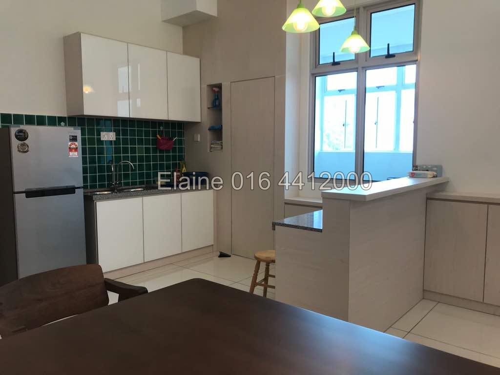 City residence - photo 3