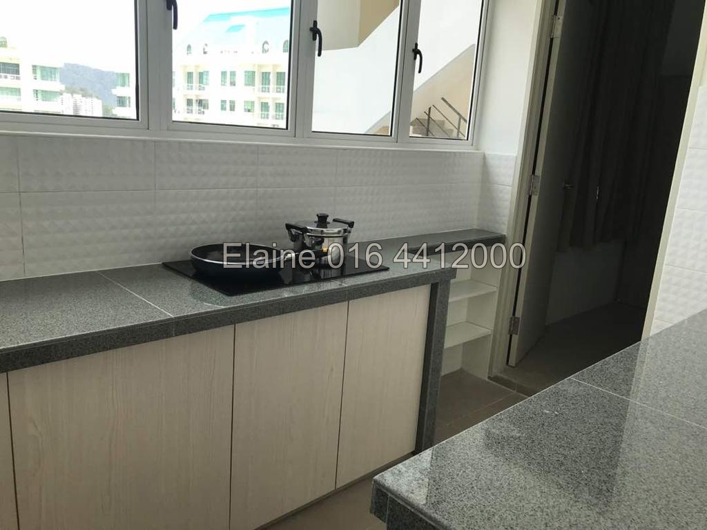 City residence - photo 4