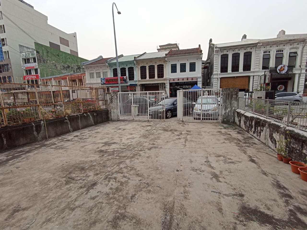 Commercial Shoplot A ...
