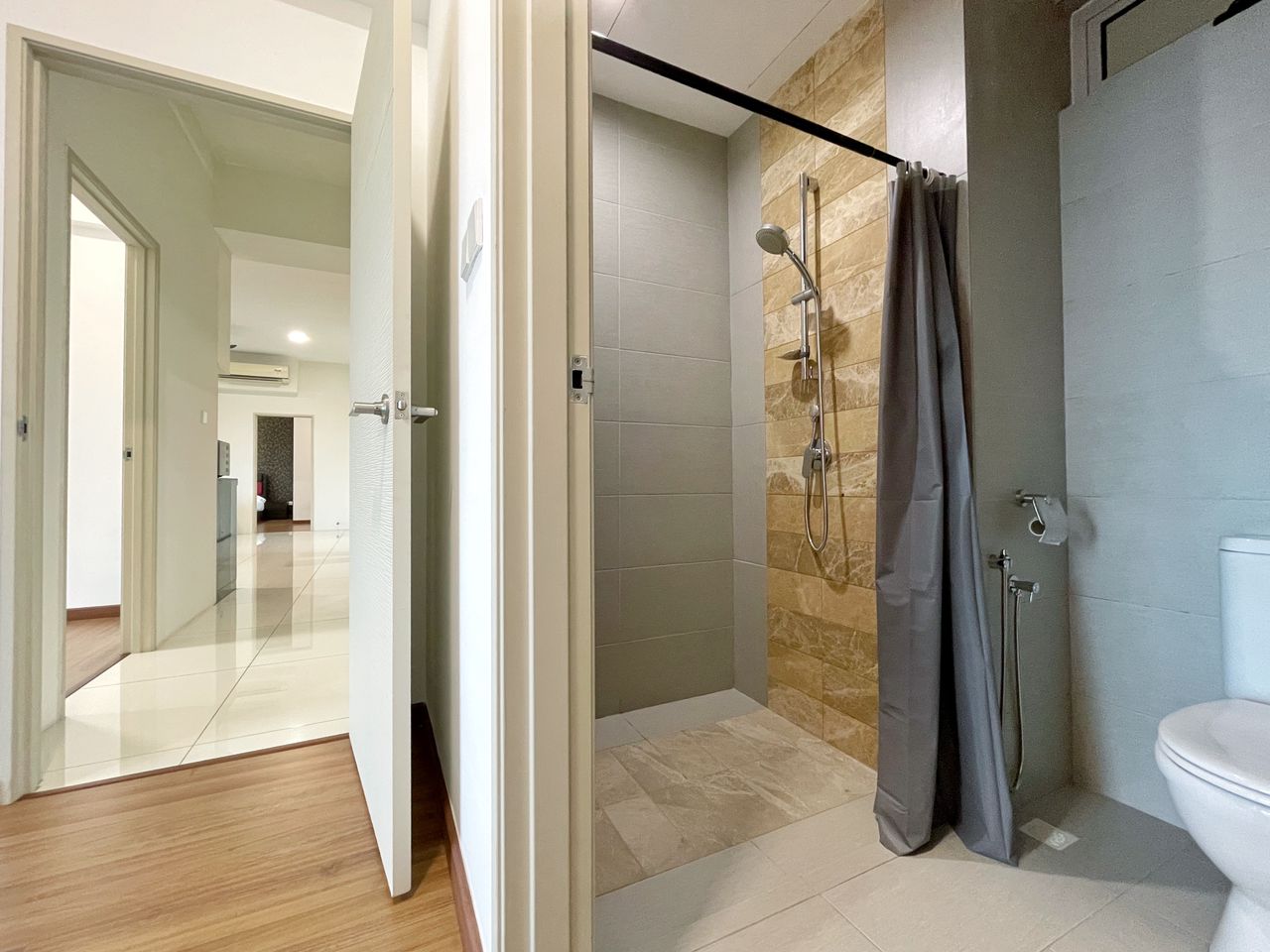 City residence - photo 9