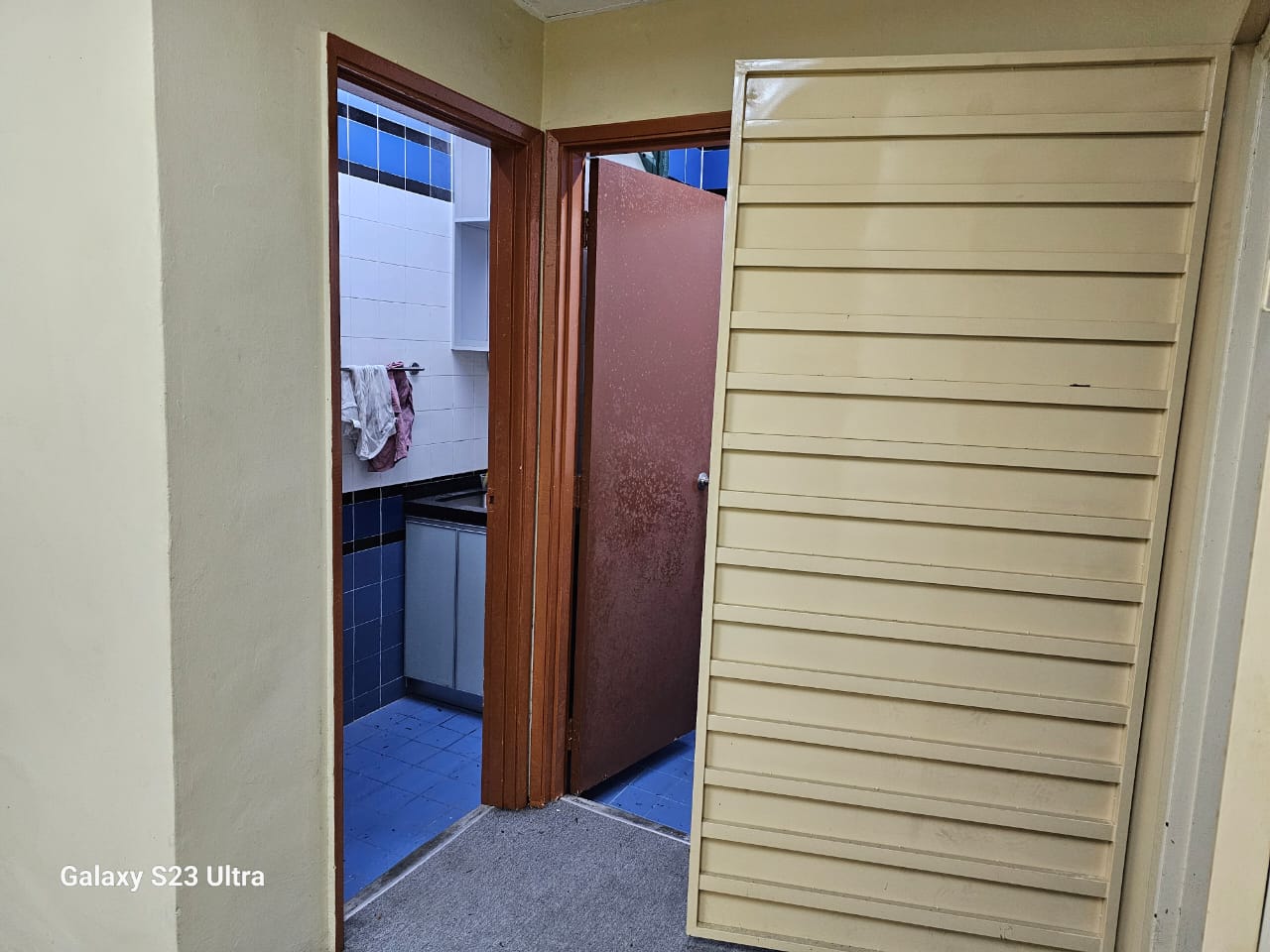 Bayan Bay ground Floor  Office Lot For Rent - photo 3