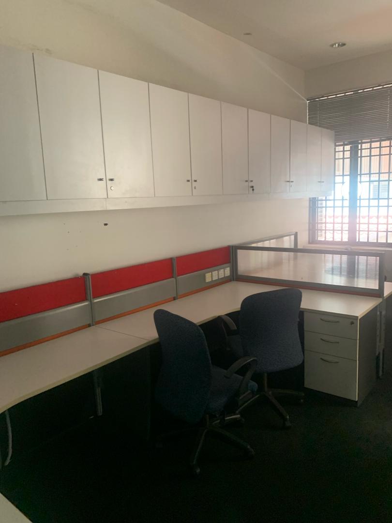 bungalow jalan kelawai - photo 10