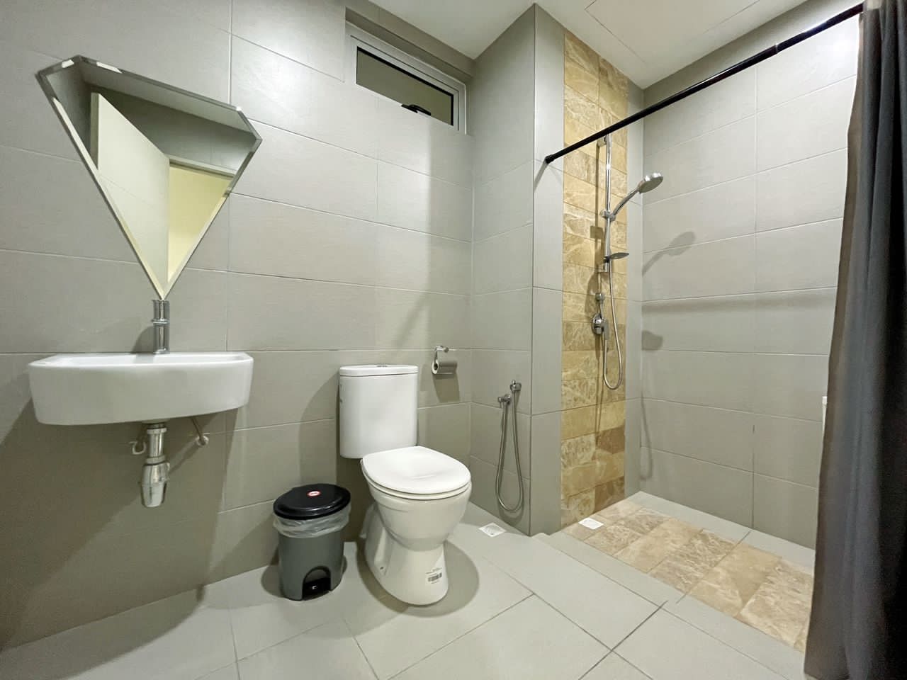 City residence - photo 7